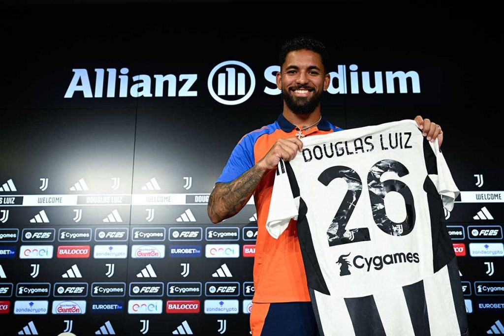 Douglas Luiz jersey juventus temp