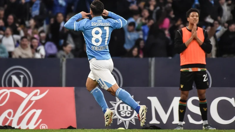 Atalanta Mengejar Giacomo Raspadori Napoli temp